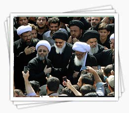 پیاده روی آیت الله وحید خراسانی در روز شهادت امام جعفر صادق