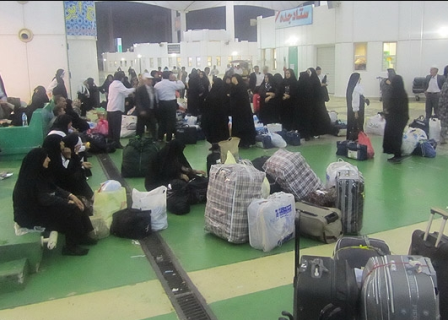 سبد خريد حاجيان ايراني، تنها با سوغات چيني پر ميشود