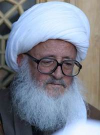 عزاداری و پیاده روی آیت الله العظمی صافی گلپایگانی و آیت الله العظمی وحید خراسانی در روز شهادت امام صادق(ع