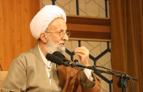 انتقاد آیتالله مصباح یزدی از روحیه ملیگرایی