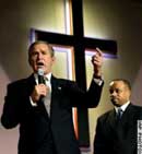 دعای کشیش آمریکایی برای نجات آمریکا از اسلام و مسلمین!