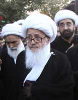 پياده روي آيت الله وحيد خراساني در سالروز شهادت امام علي (ع)