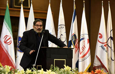 عدهای به دنبال پمپاژ ناامیدی و شایعه به جامعه هستند; امام جمعهای که از اشتغال نگوید خطابهاش ناقص است
