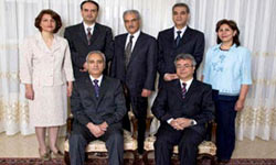 استخدام تحلیلگرانی با چشم برزخی توسط بهائیان!