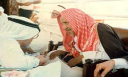 سلفيها نقاب از چهره برميدارد