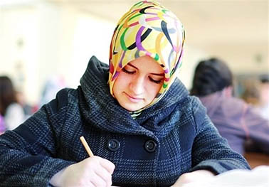خشونت علیه زنان محجبه، حربه غرب برای اسلامزدایی