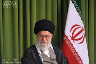 کسانی که جوانهای بسیجی و حزباللهی را میکوبند به کشور و آیندهی کشور لطمه میزنند