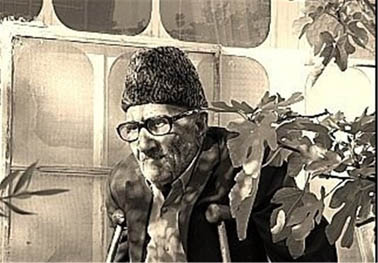 سرودههای منتشر نشده مداح معروف کتاب شد